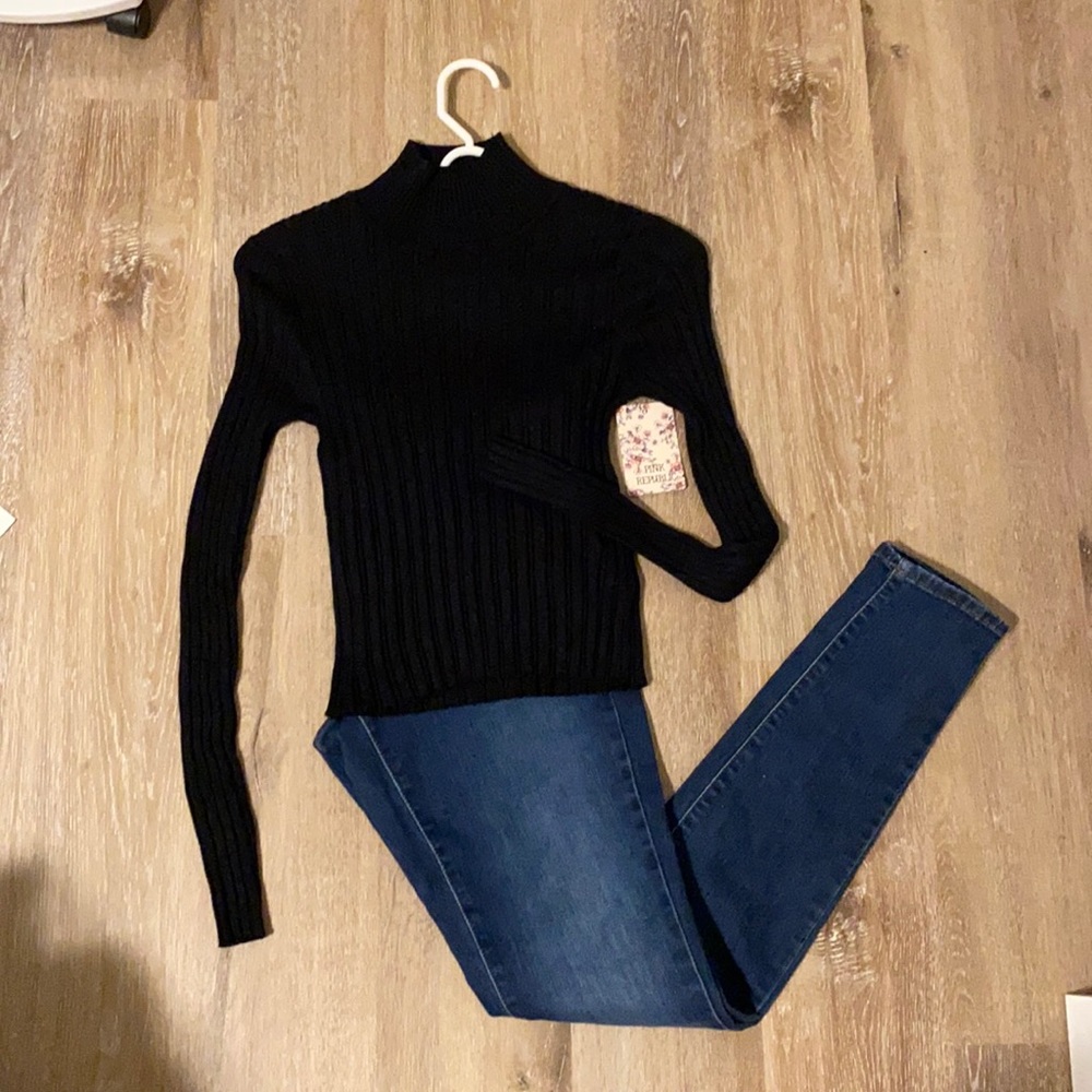 Pink Republic Cropped Turtle Neck